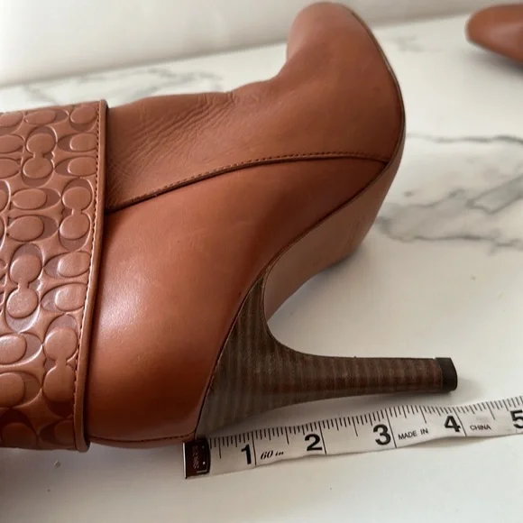 Coach- Mackenna CC logo ankle boot - Picture 16 of 16